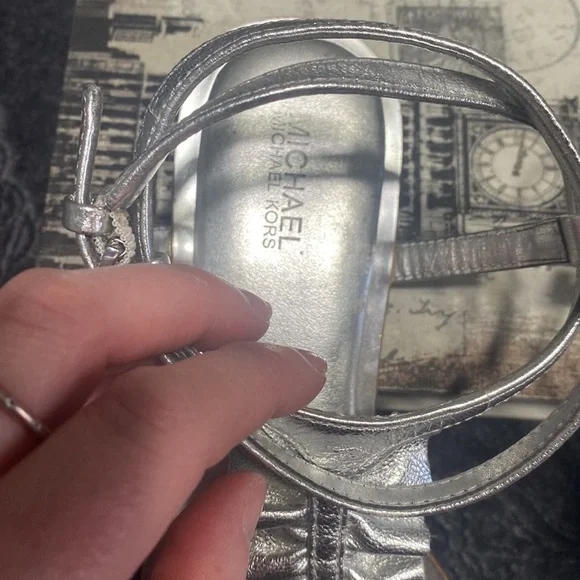 Sandals - Picture 2 of 3